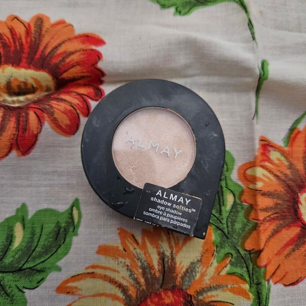 NWT Almay Creme Brulee Eyeshadow 125